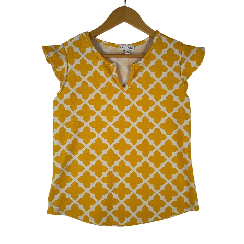C'Est La Vie Yellow Quatrefoil Cap Sleeve Split V-Neck Top Medium